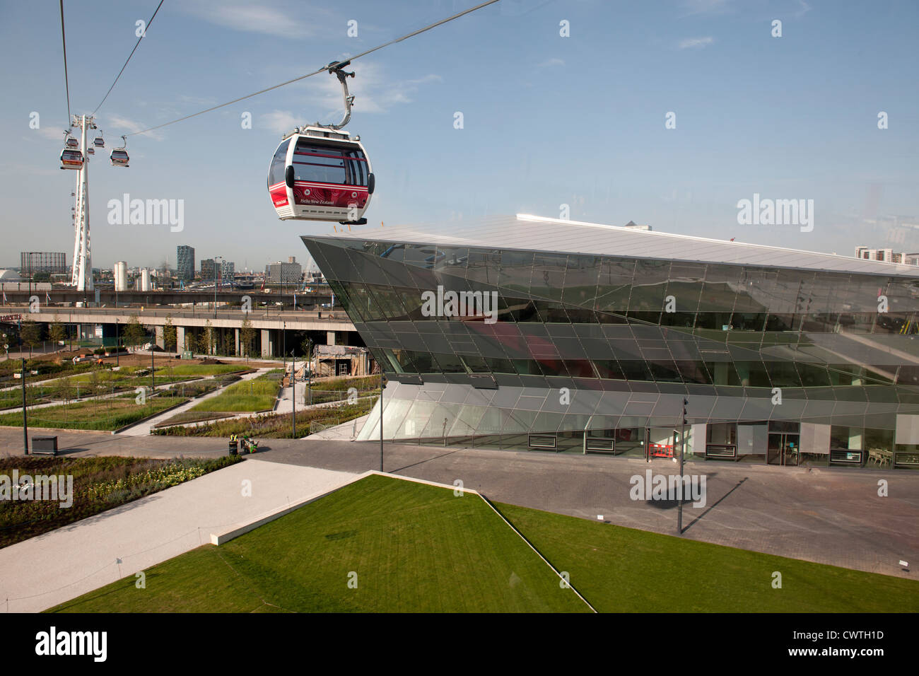 The Emirates Air Line Cable Car system crossing the River Thames from ...