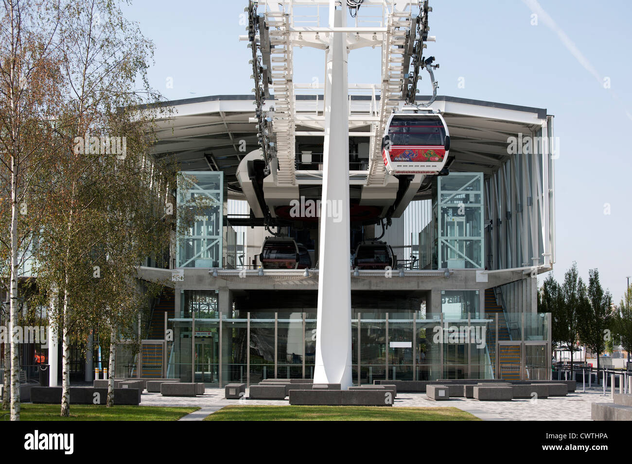 The Emirates Air Line Cable Car system crossing the River Thames from ...