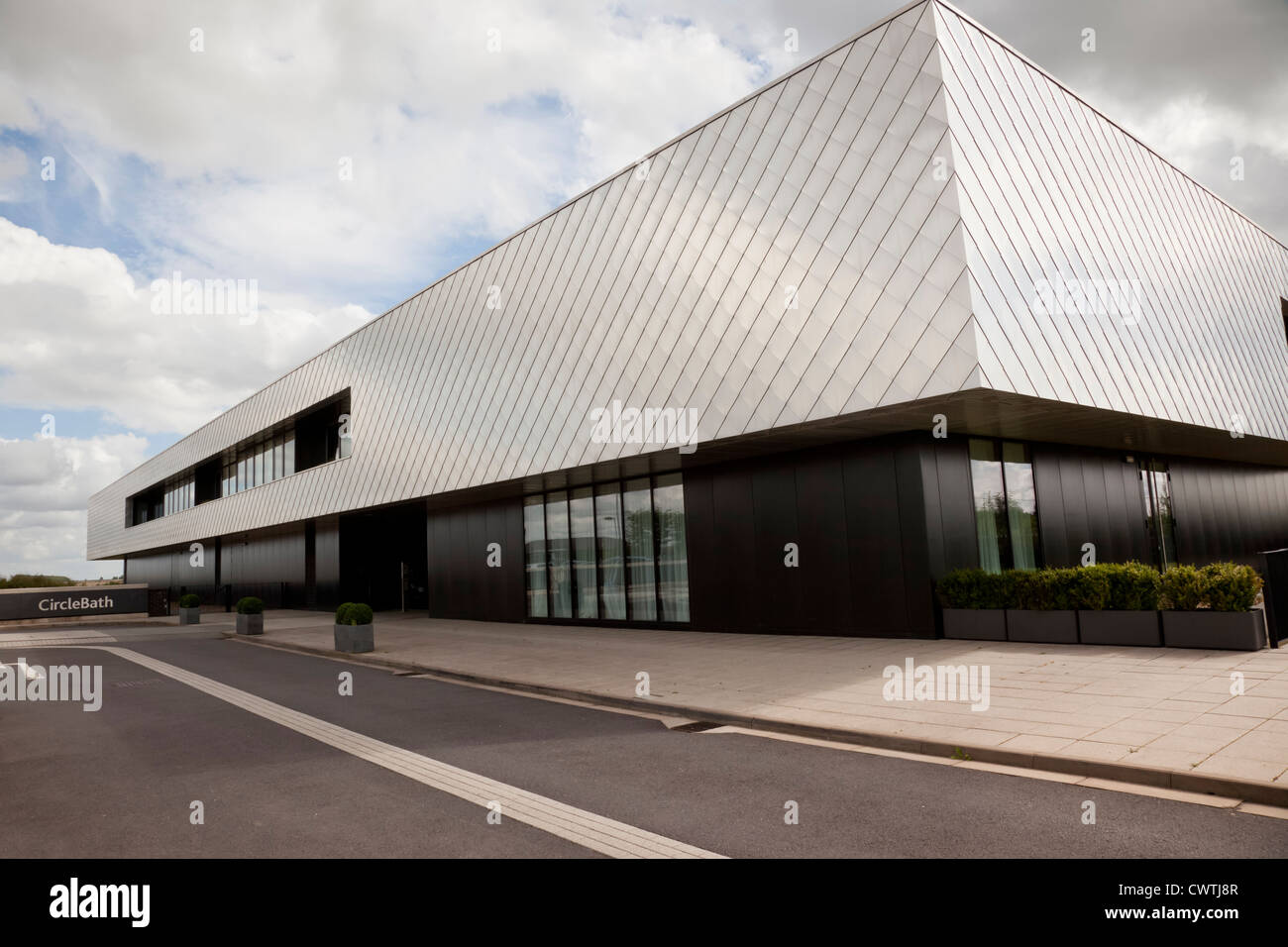 Circle bath hospital hires stock photography and images Alamy