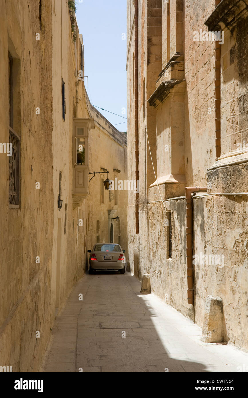 Narrow street car hi-res stock photography and images - Alamy
