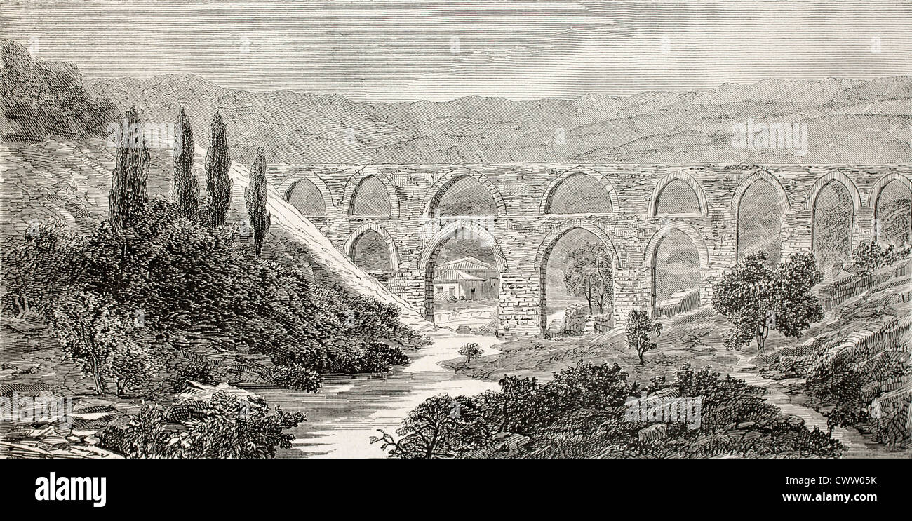 Aqueduct over Meles river Stock Photo - Alamy