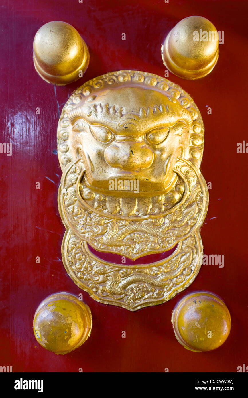 Traditional Chinese Door handle Stock Photo Alamy