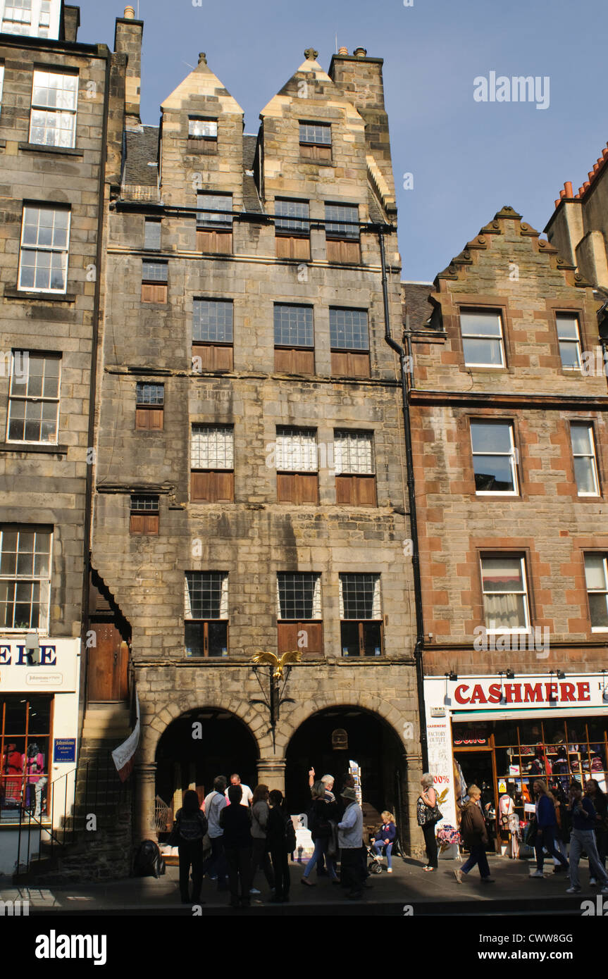 Gladstones land edinburgh hires stock photography and images Alamy