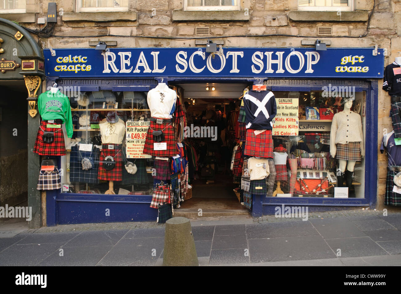 Tourist gift shop on The Royal Mile, Edinburgh Stock Photo Alamy