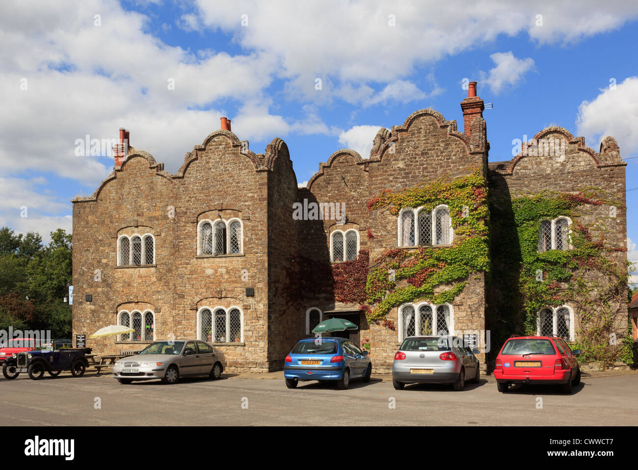 Dering Arms free house country pub gourmet restaurant and hotel supposedly haunted by a ghost of an old lady Pluckley Kent UK Stock Photo