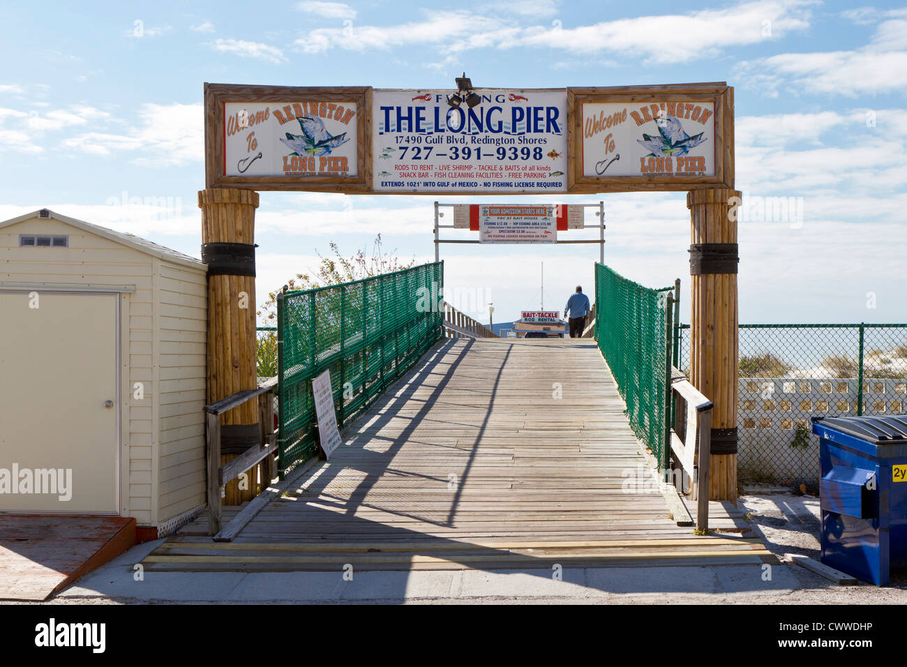 Signs at entrance to the Long Pier fishing pier on the Gulf Coast at  Reddington Shores, Florida Stock Photo - Alamy
