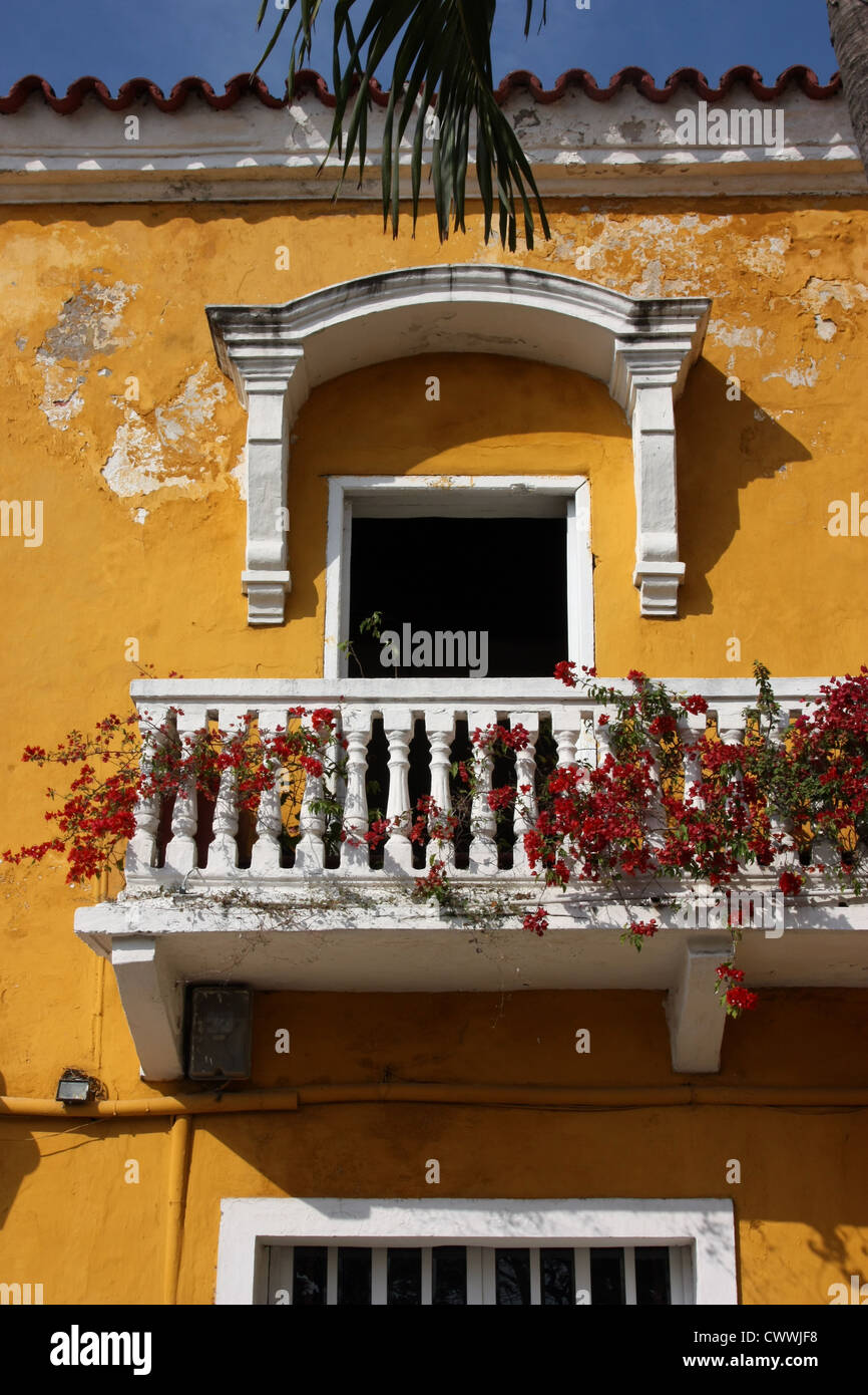 Ornate window and balcony of Spanish Colonial period house in the UNESCO [World Heritage Site] of Cartagena, Colombia Stock Photo