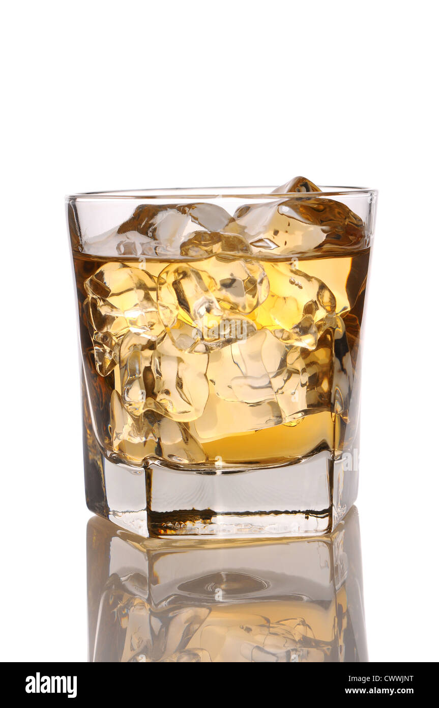 https://c8.alamy.com/comp/CWWJNT/close-up-of-a-glass-of-whiskey-with-ice-cubes-vertical-format-with-CWWJNT.jpg