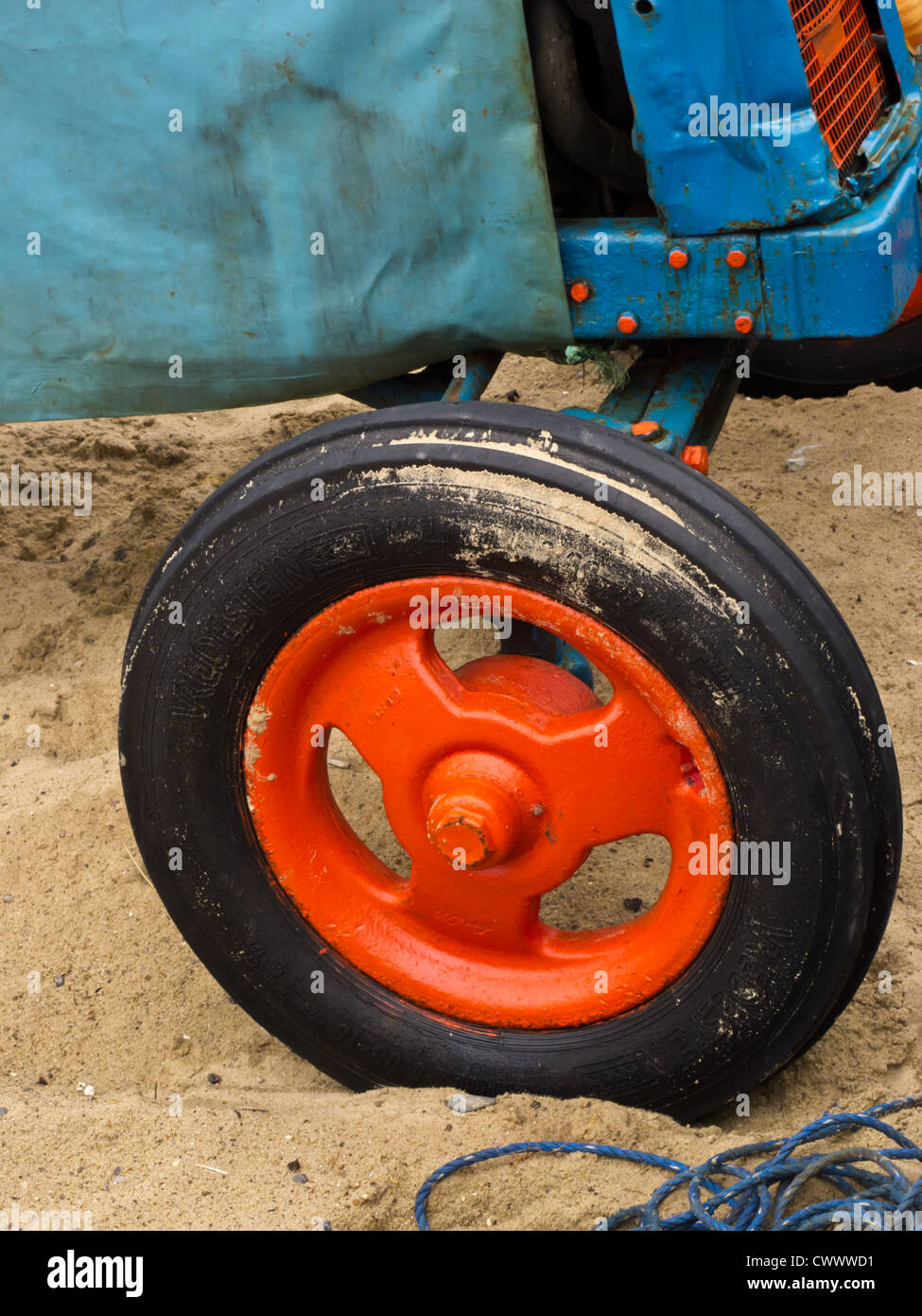 Tractor pulling boat hi-res stock photography and images - Alamy