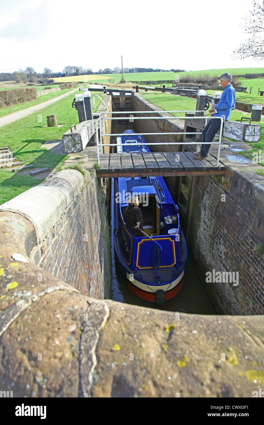 Canal lock gate sluice hires stock photography and images Alamy