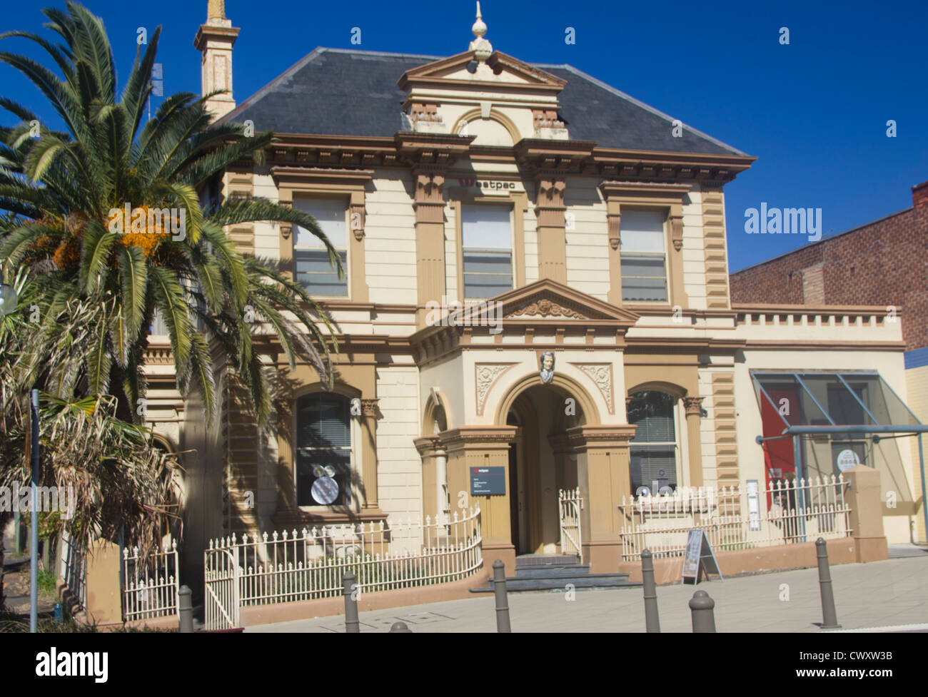 Old Court House building now the Bank of New South Wales at Kiama Stock Photo