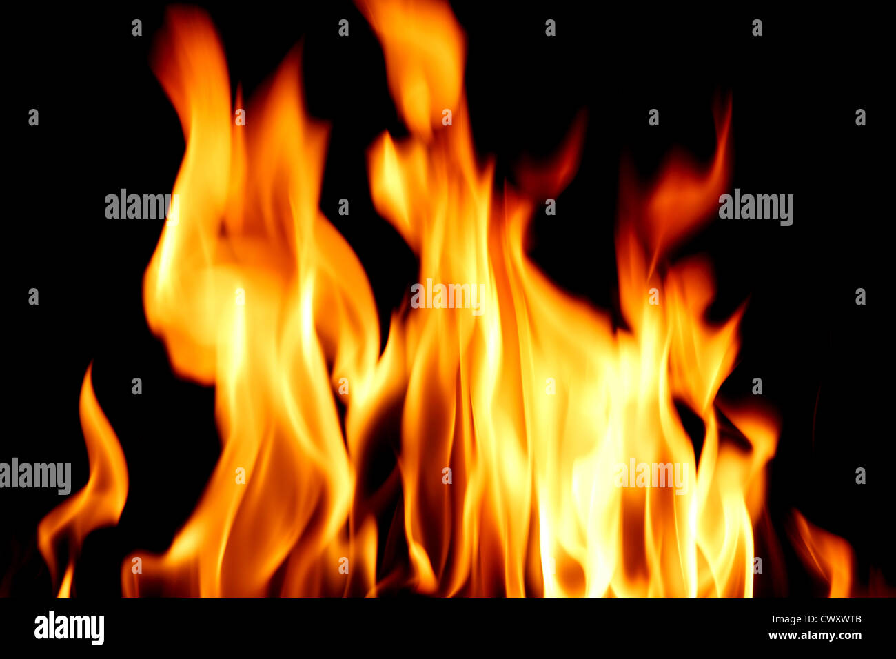 закрытое пламя. кастрюля на огне. лаг баомер праздник. закрыть огонь. каменный уголь в огне.