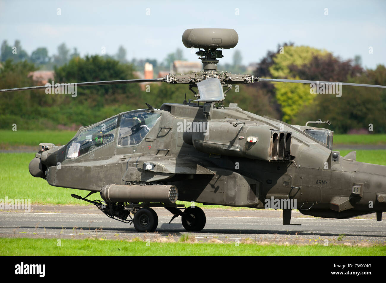 Army Air Corps WAH-64 Apache AH1 Military Helicopter at Halfpenny Green Airfield, Wolverhampton.  SCO 8377 Stock Photo