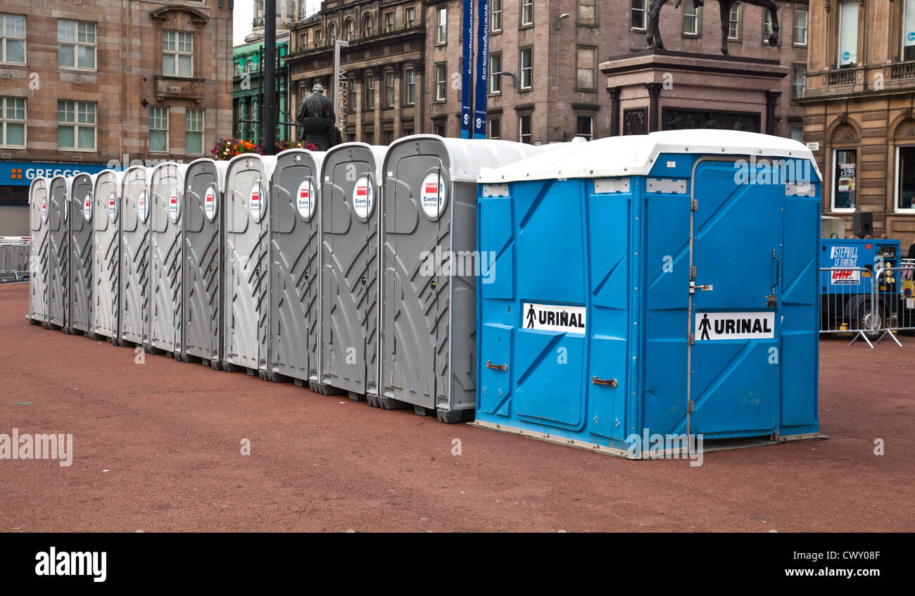 Square Loos Row of toilets hi-res stock photography and images - Alamy