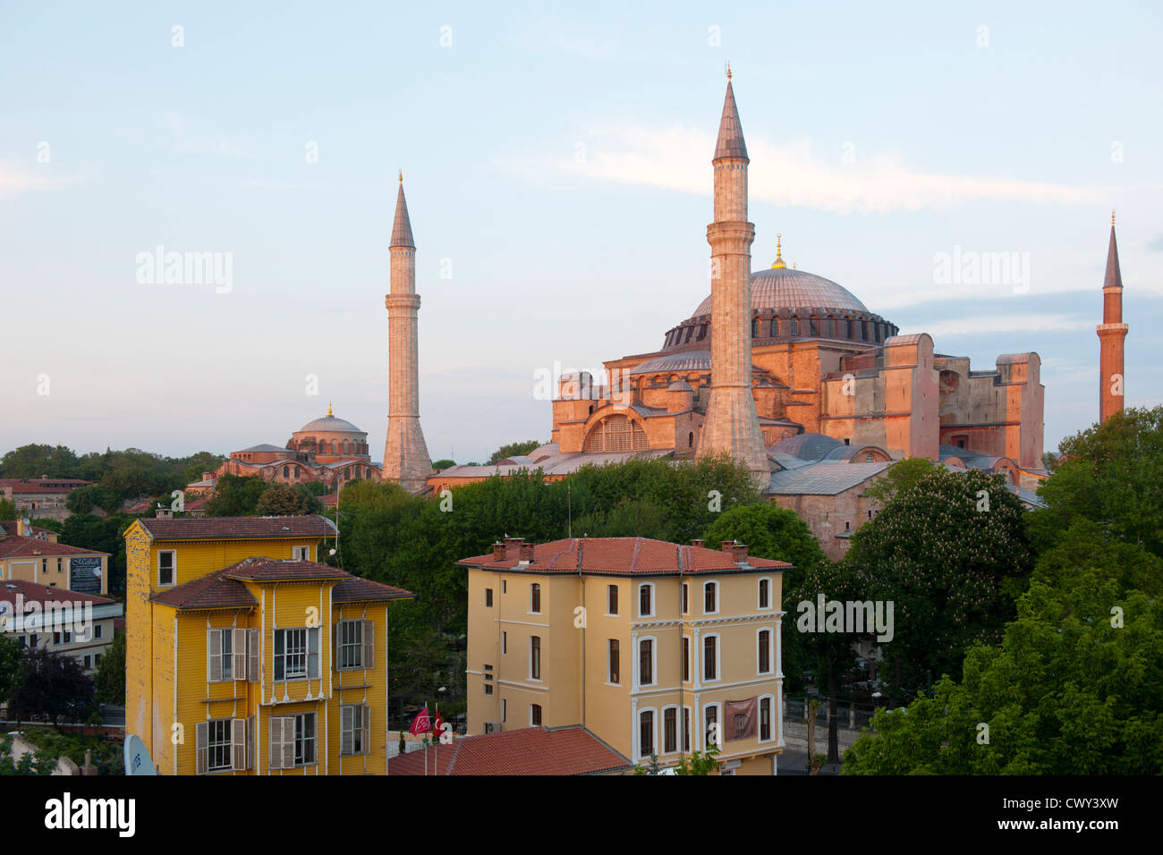 Türkei, Istanbul, Sultanahmet, die Hagia Sophia ist eine ehemalige Kirche, spätere Moschee und heute ein Museum. Stock Photo
