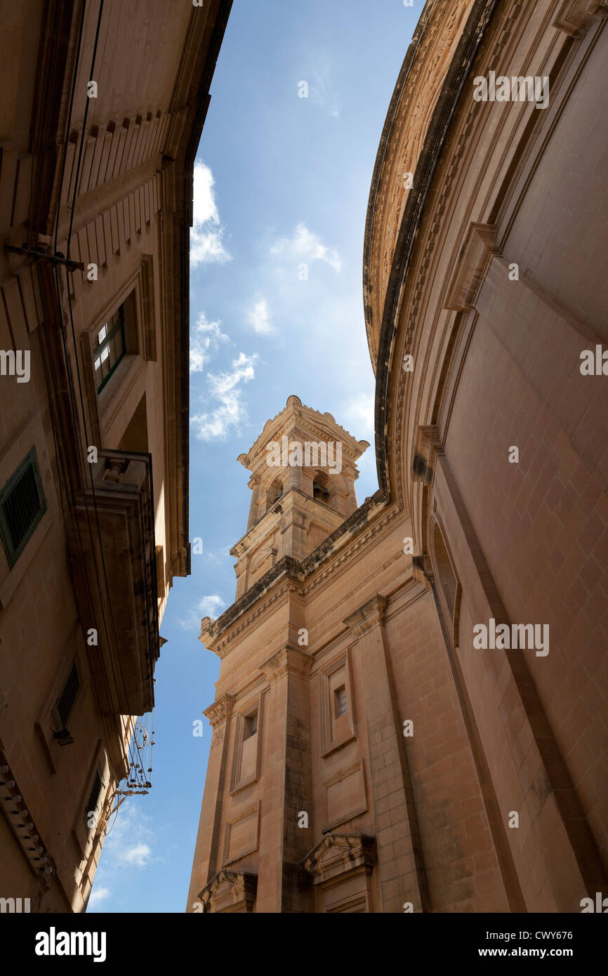 Vertical shot curved road hi-res stock photography and images - Alamy
