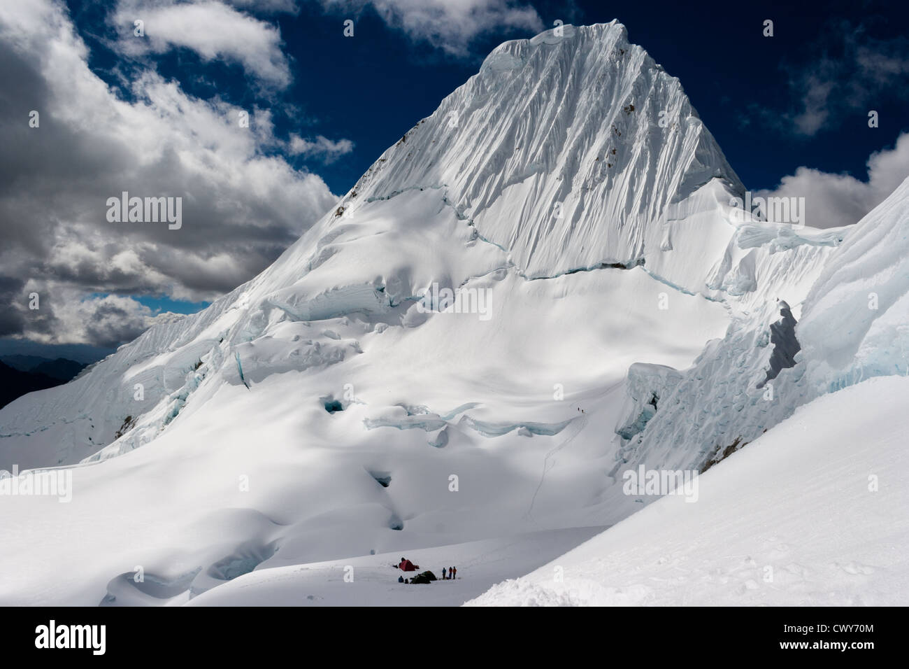 Nevado alpamayo hi-res stock photography and images - Alamy