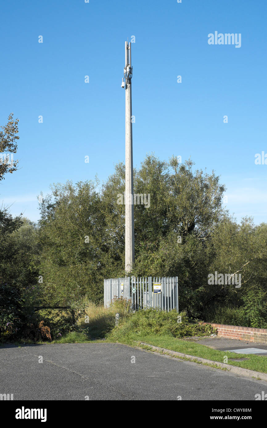 Mobile phone mast in rural area Stock Photo Alamy