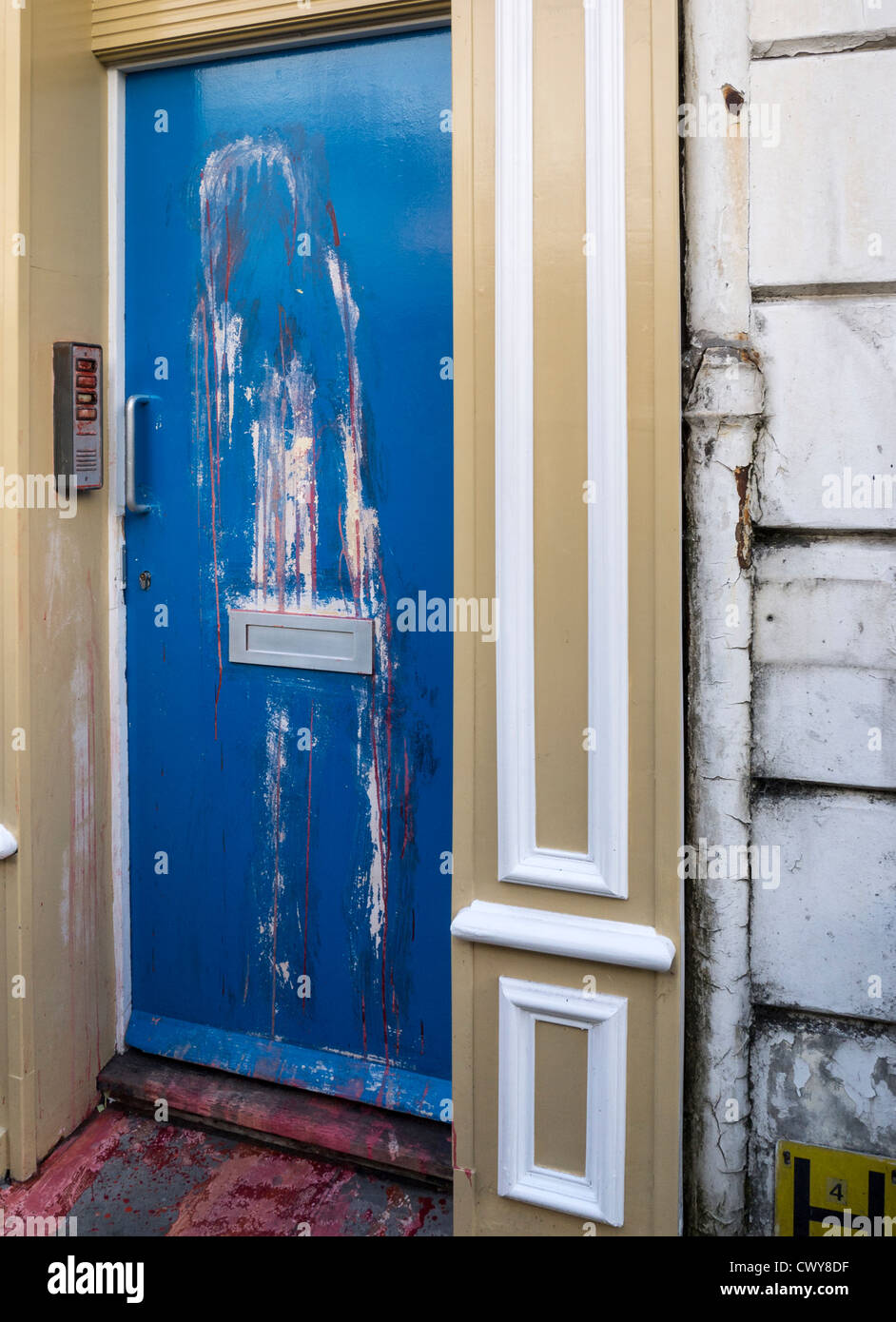 Paint thrown hires stock photography and images Alamy
