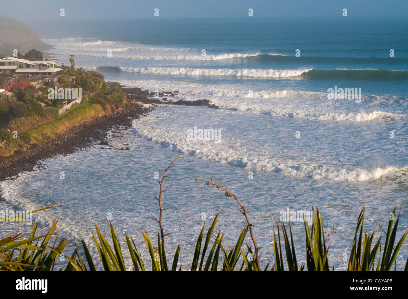 Surf swell lines hi-res stock photography and images - Alamy