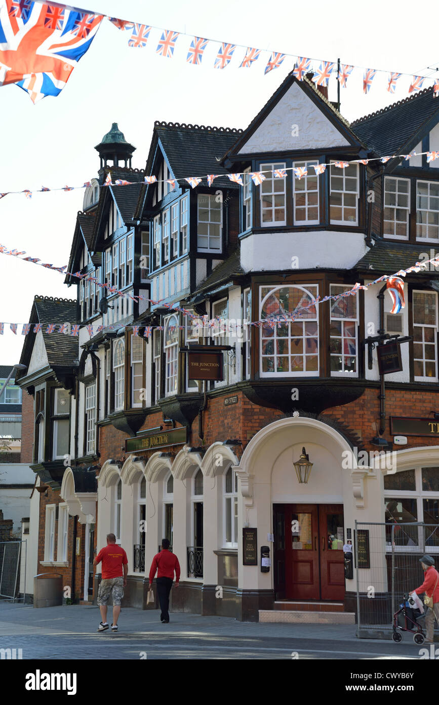The Junction pub, High Street, Redhill, Surrey, England, United Kingdom Stock Photo