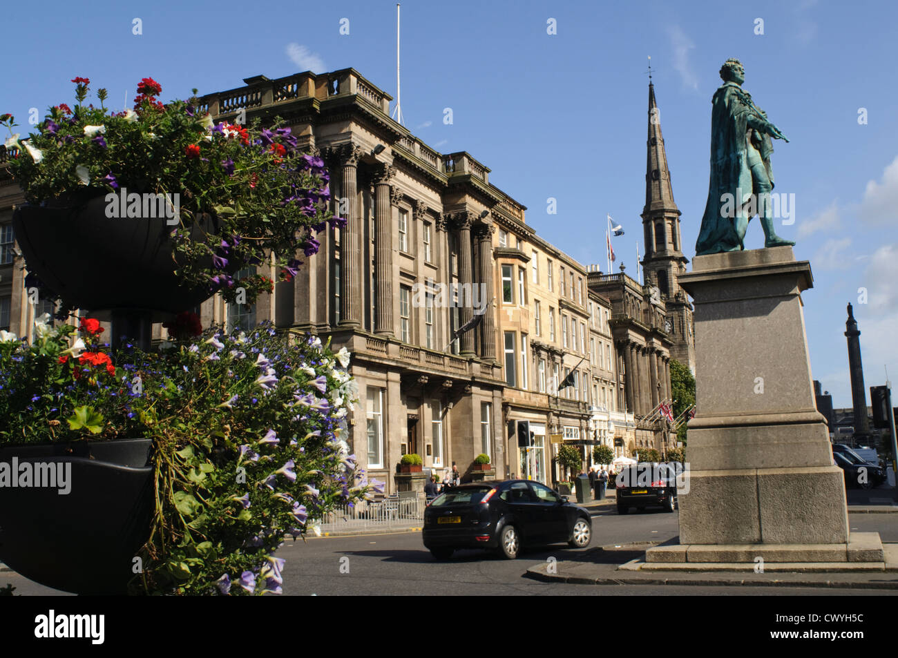 Statue of King IV, in Street, Edinburgh Stock Photo Alamy