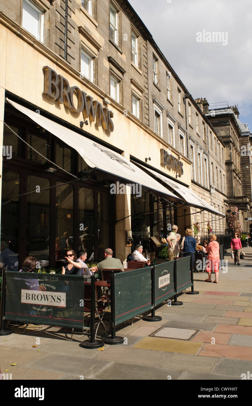People outdoor eating dining dine cafe hires stock photography and