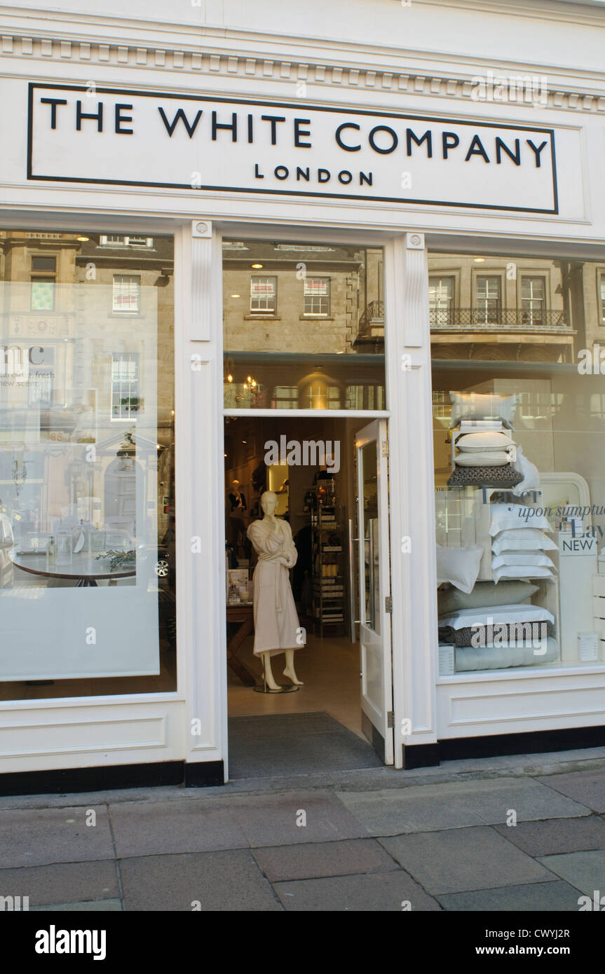 Shops in street hires stock photography and images Alamy