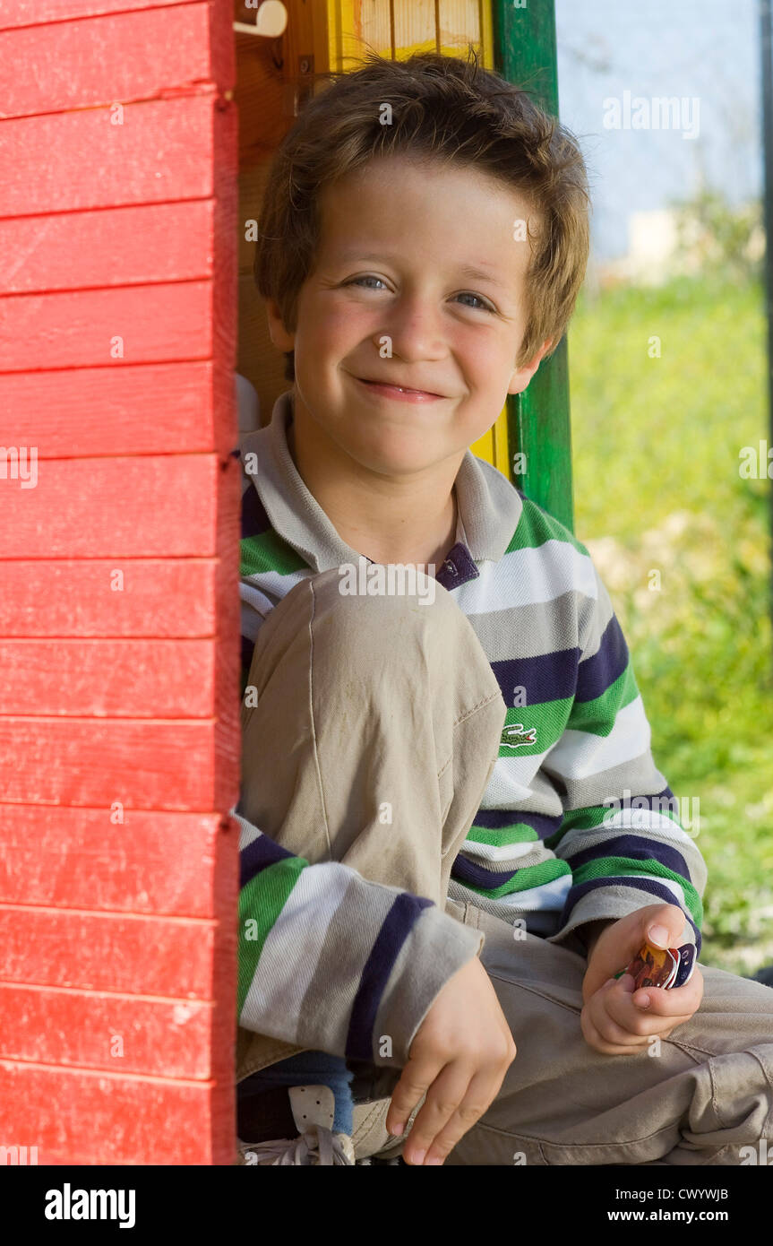 Smiling boy camera hi-res stock photography and images - Alamy