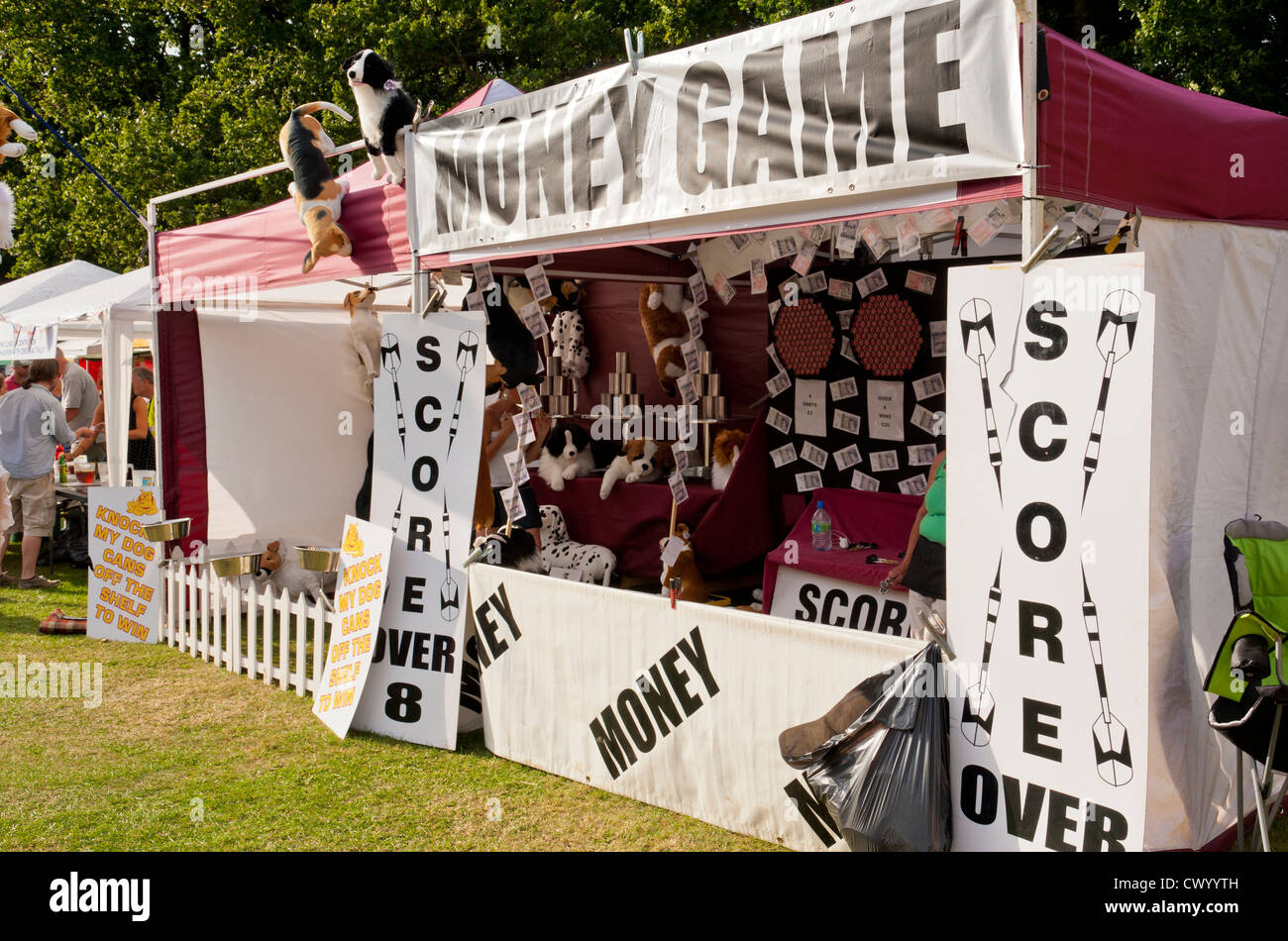 Game stall hi-res stock photography and images - Alamy