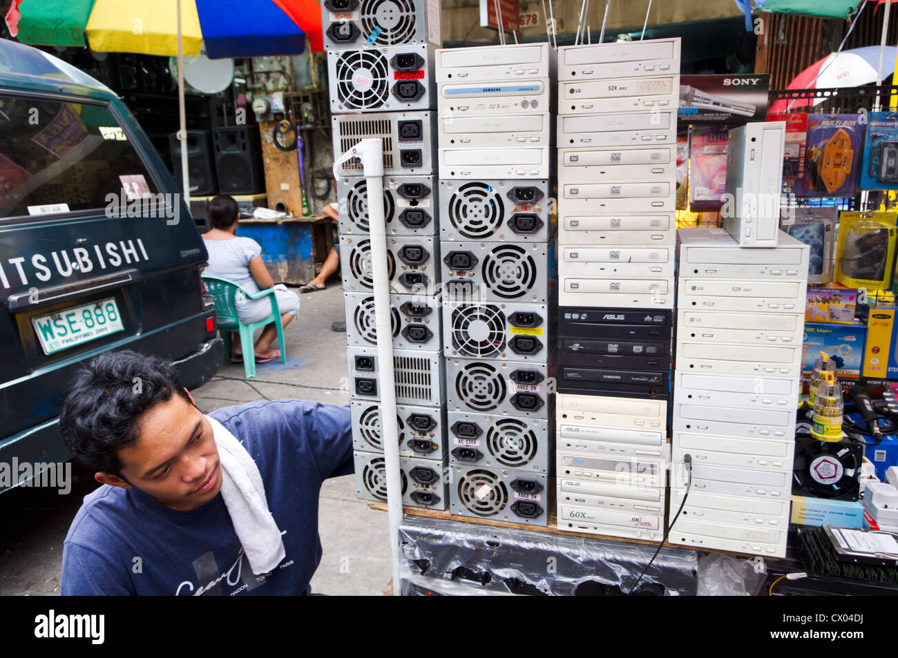 Second hand electronic market hires stock photography and images Alamy