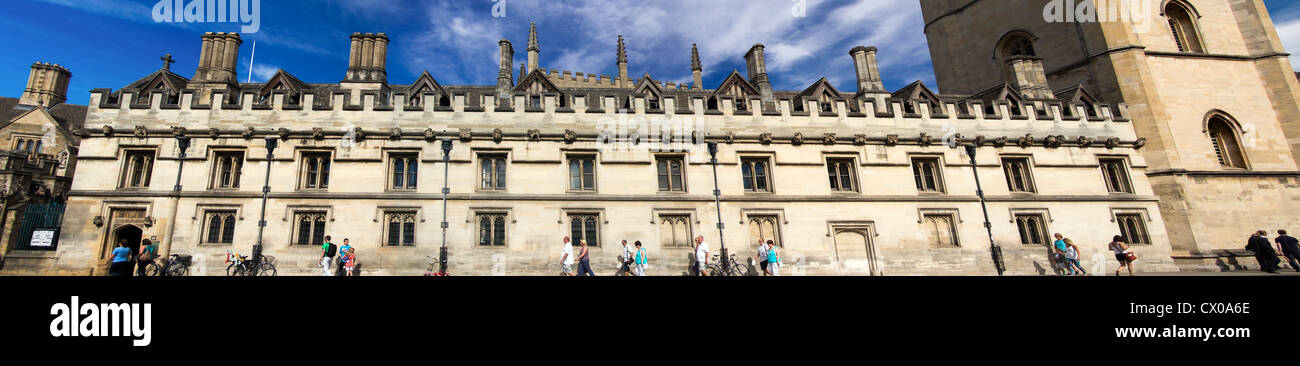 Oxford Panorama- Magdalen College and its gargoyles 2 Stock Photo