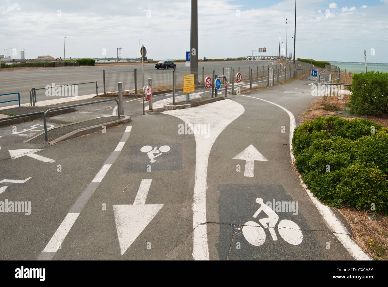 Cycle lane crossing to Île de Ré, Charente-Maritime, Poitou-Charentes, France. Stock Photo