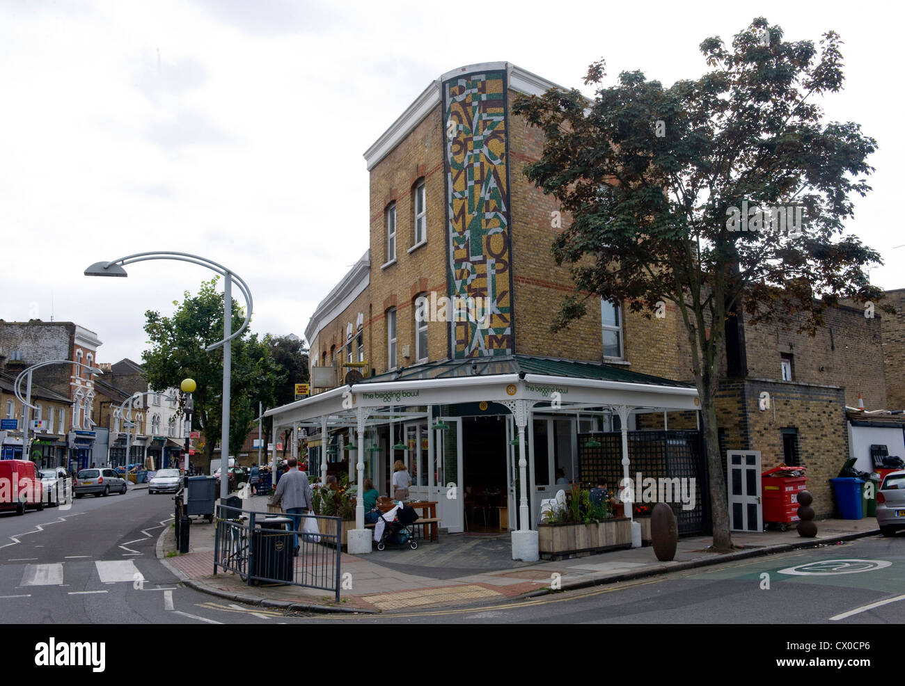 The Begging Bowl Thai restaurant in Bellenden Road, Peckham, London, Britain Stock Photo