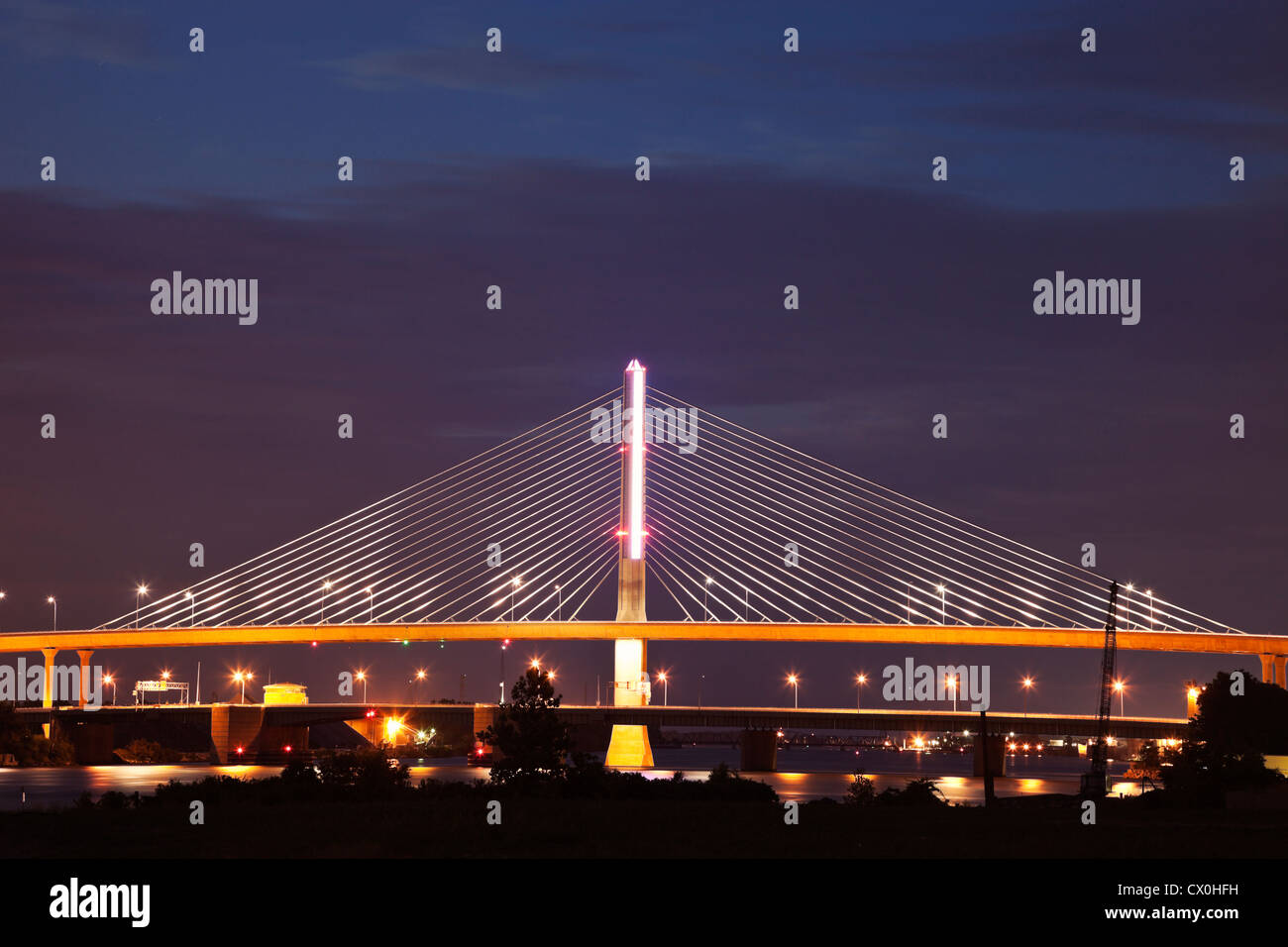 Veterans' Glass City Skyway Bridge in Toledo Stock Photo - Alamy