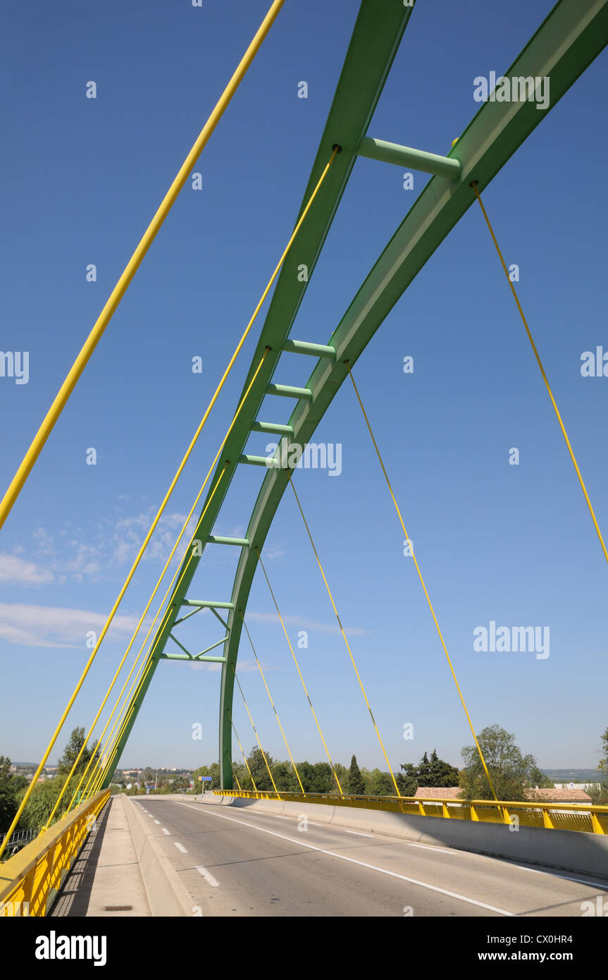 Metal arch bridge hi-res stock photography and images - Alamy