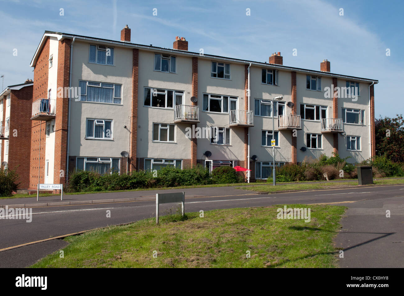 Housing in Valley Road, Lillington, Leamington Spa, Warwickshire, UK