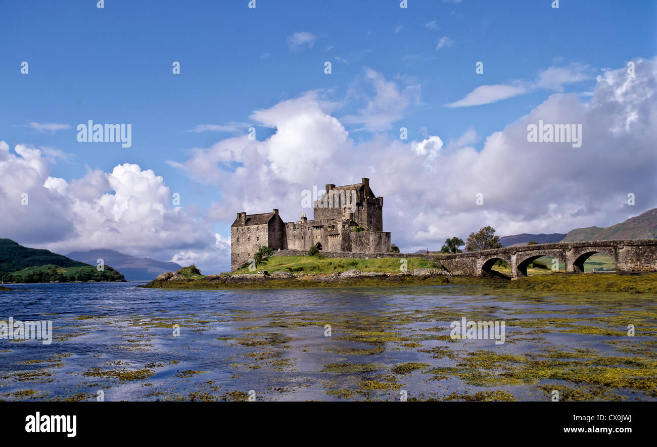 8143. Eilean Donan Castle & Loch Alsh, Scotland Stock Photo