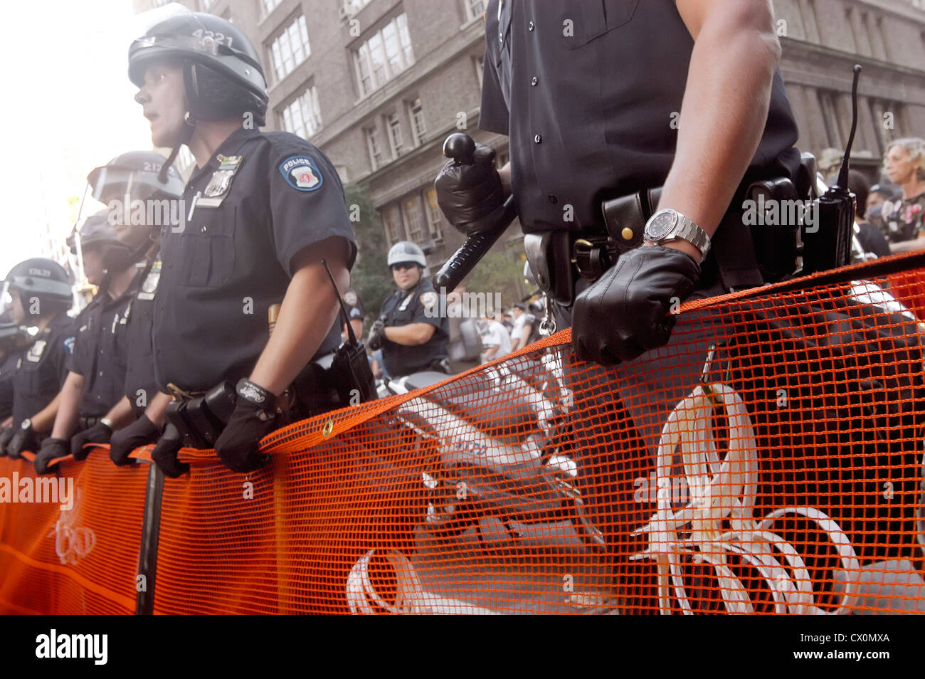 Anti riot tactics hi-res stock photography and images - Alamy