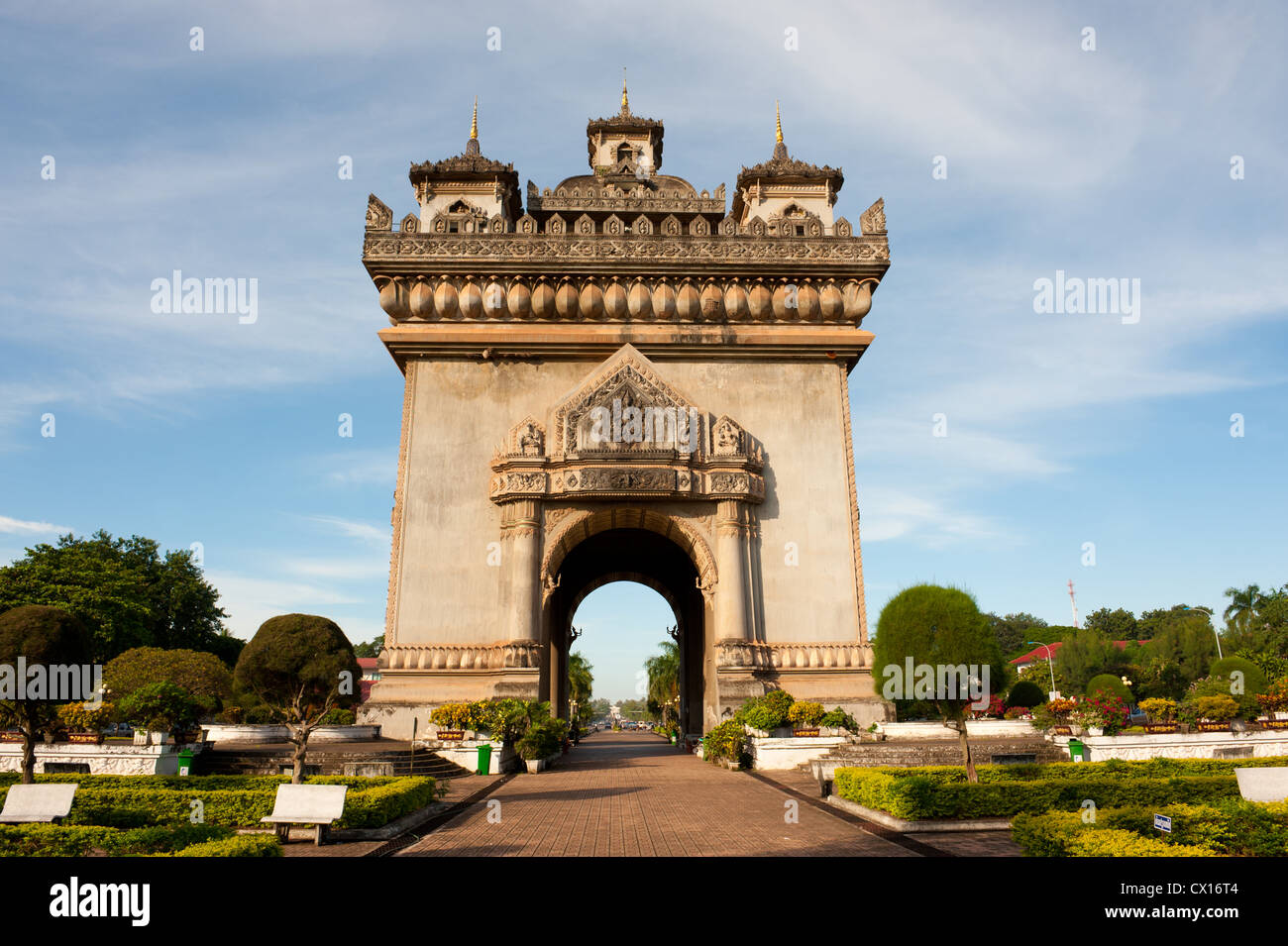 Patuxai Arch Monument Vientiane The Capital Of Laos Stock Photo Alamy patuxai-arch-monument-vientiane-the-capital-of-laos-stock-photo-alamy