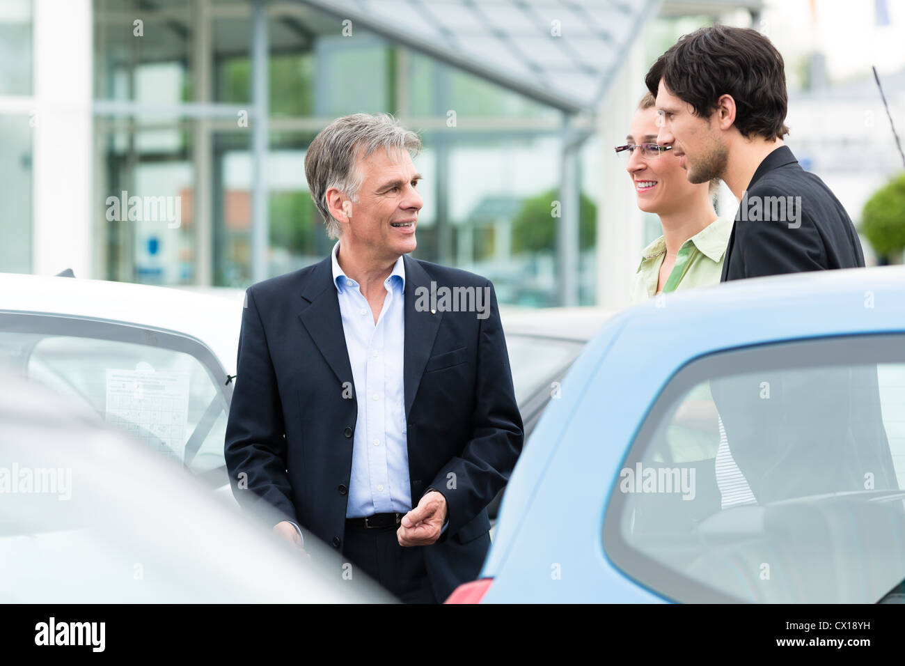 Car sales pitch hires stock photography and images Alamy