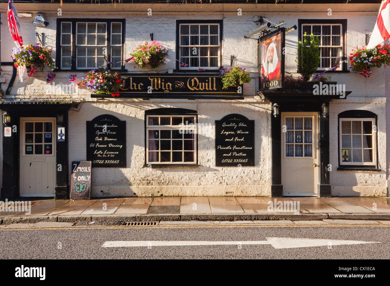 The Wig and Quill pub in the centre of Salisbury England Stock