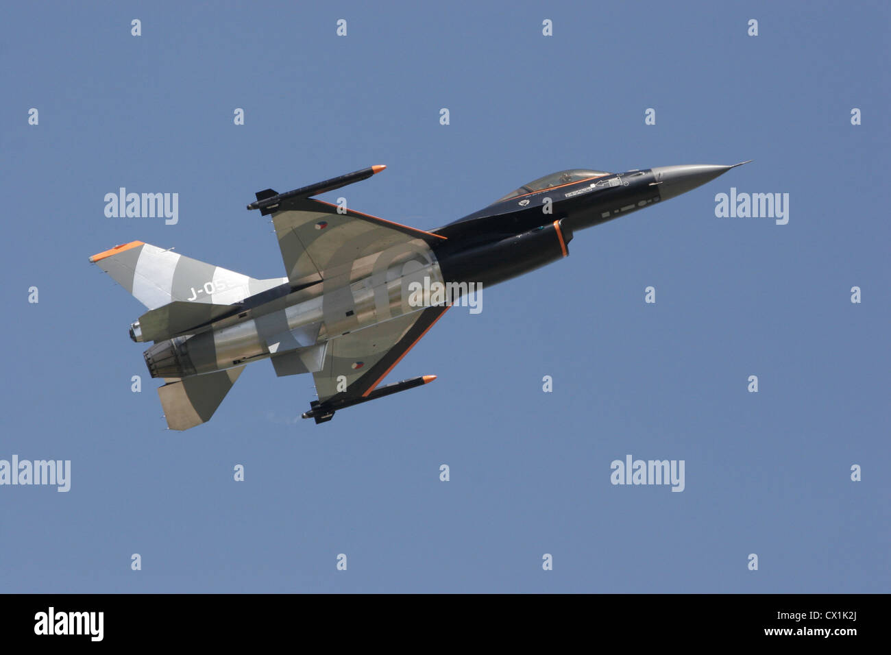 F 16 falcon hi-res stock photography and images - Alamy