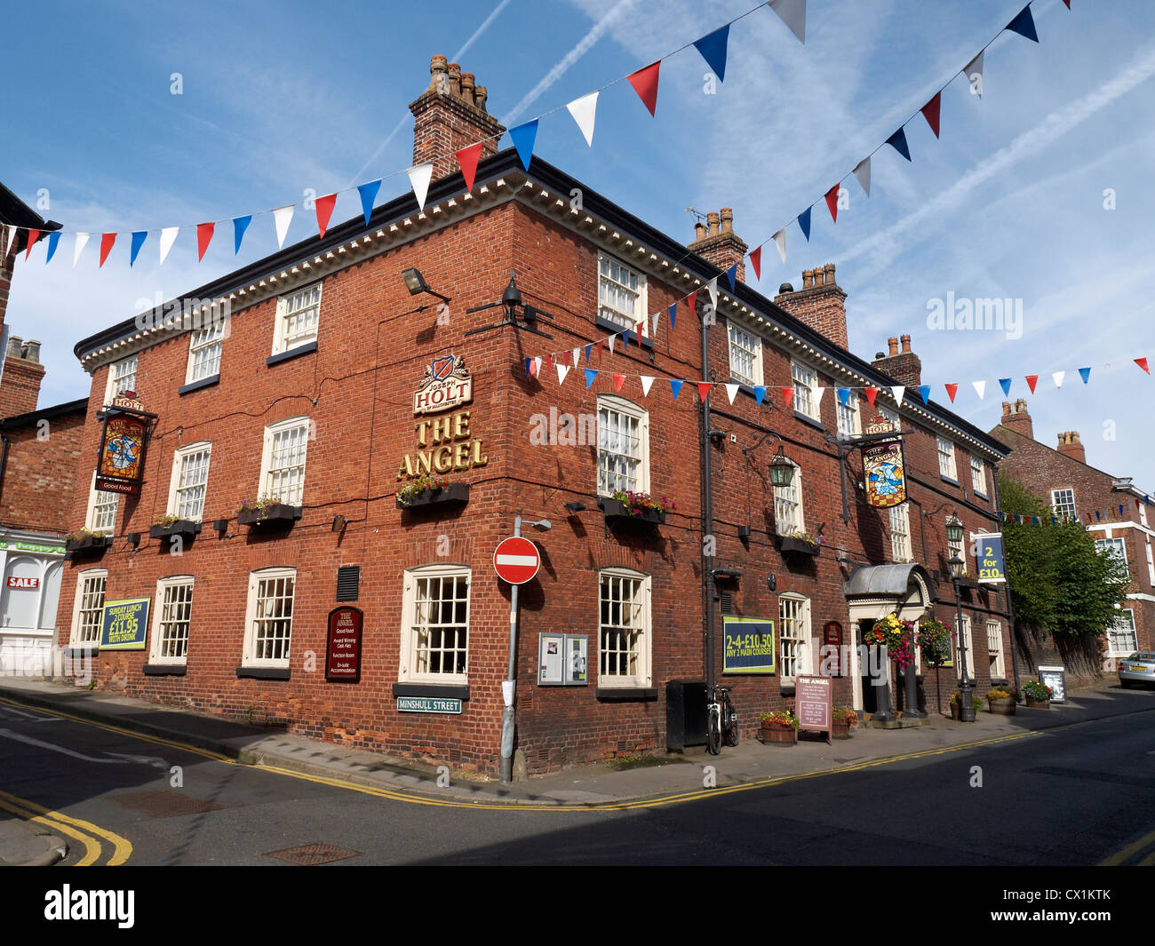 The Angel pub in Knutsford Cheshire UK Stock Photo Alamy