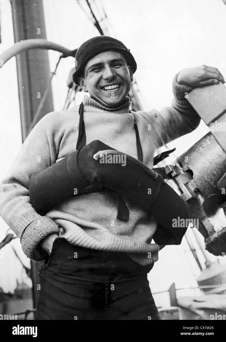 1945 sailor hi-res stock photography and images - Alamy
