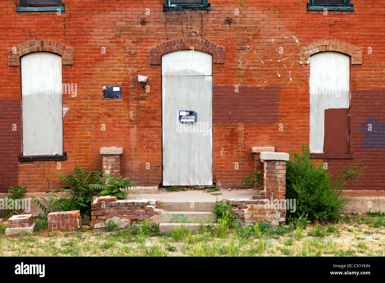No Trespassing Sign on Old Abandoned Building Stock Photo Alamy