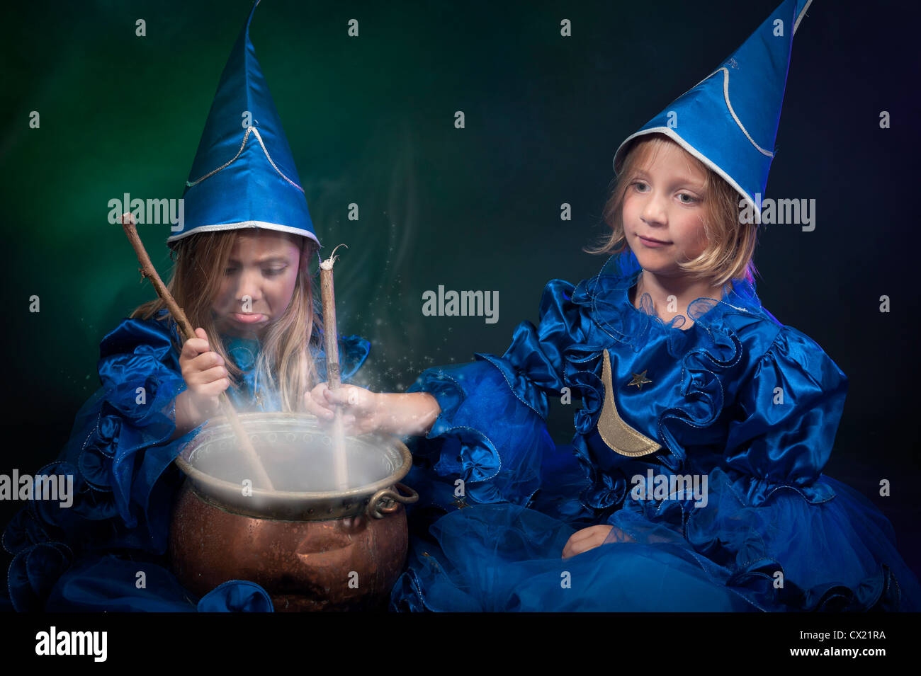 Little alchemist hi-res stock photography and images - Alamy