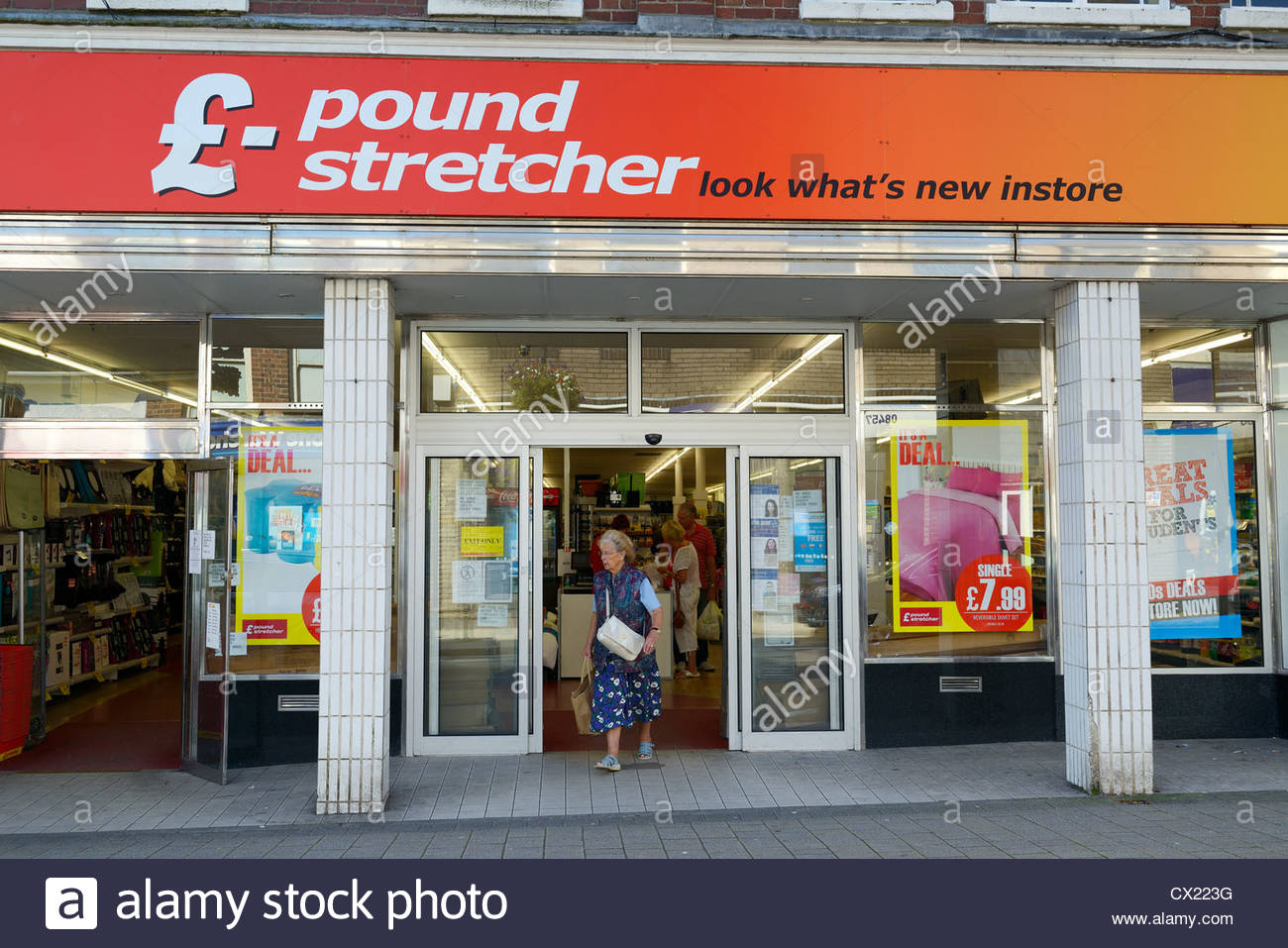 poundstretcher wythenshawe