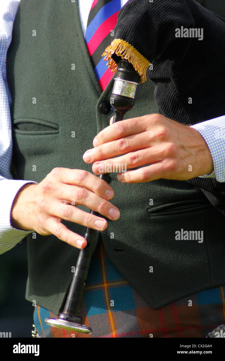Blowing Bagpipes Stock Photos & Blowing Bagpipes Stock Images Page 3