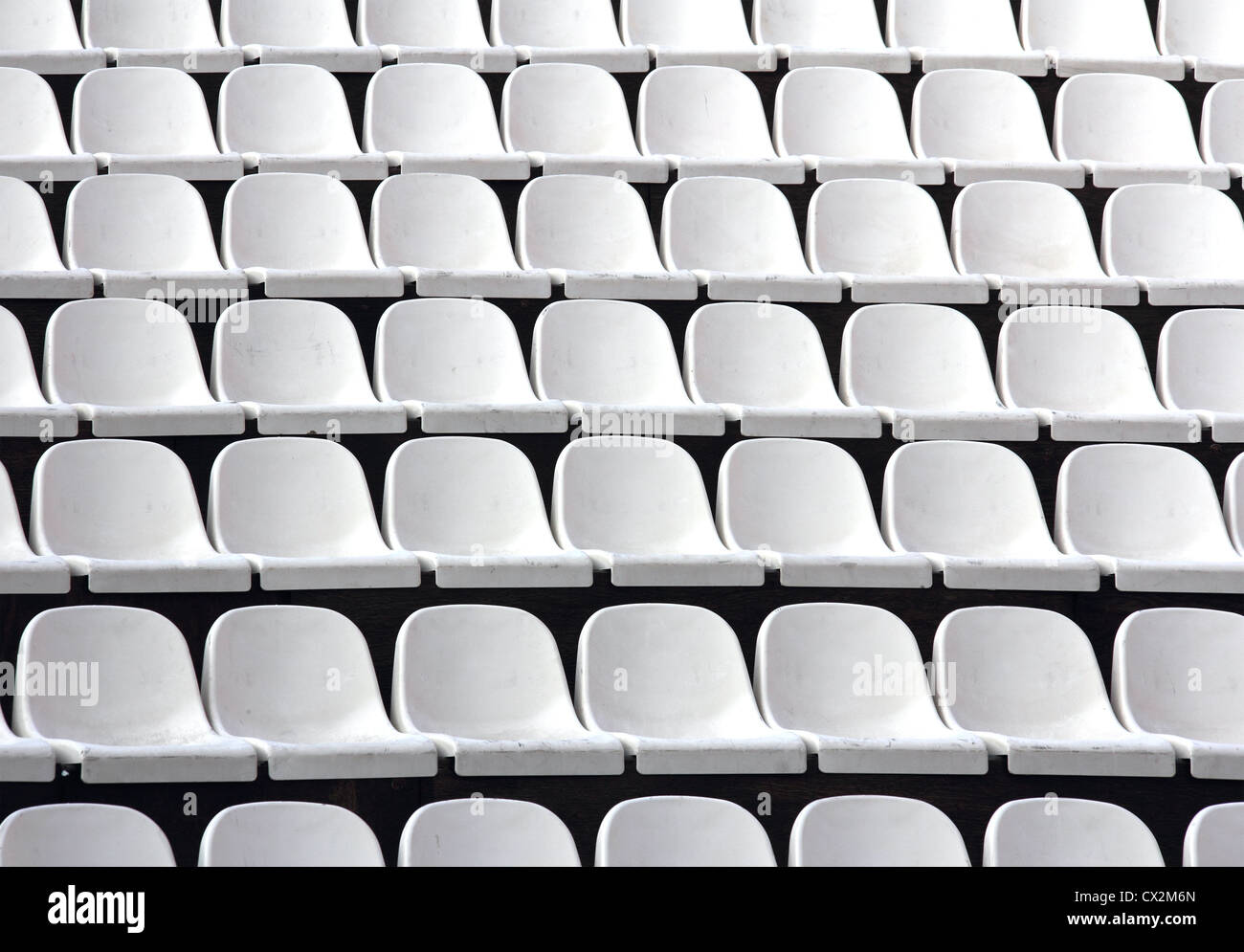 Lines of empty folding chairs hi-res stock photography and images - Alamy